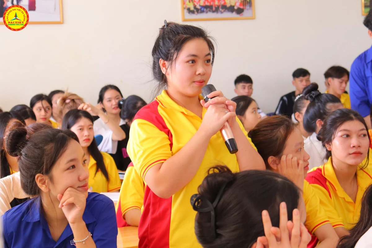5 ESSENTIAL SKILLS STUDENTS ARE TRAINED IN AT SCHOOL