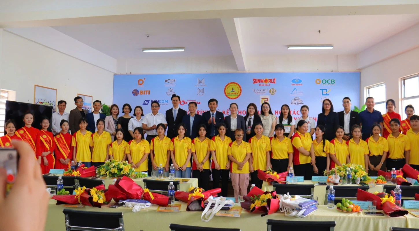 BENEFITS OF THE ENTERPRISE SEMESTER IN COLLEGE TRAINING PROGRAMS