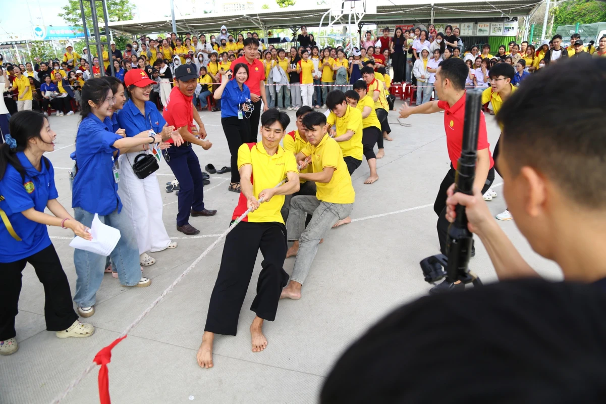 FRESHMEN WELCOME ACTIVITIES – A MEANINGFUL ANNUAL TRADITION FOR STUDENTS AT DAI VIET DA NANG COLLEGE | Dai Viet Danang College