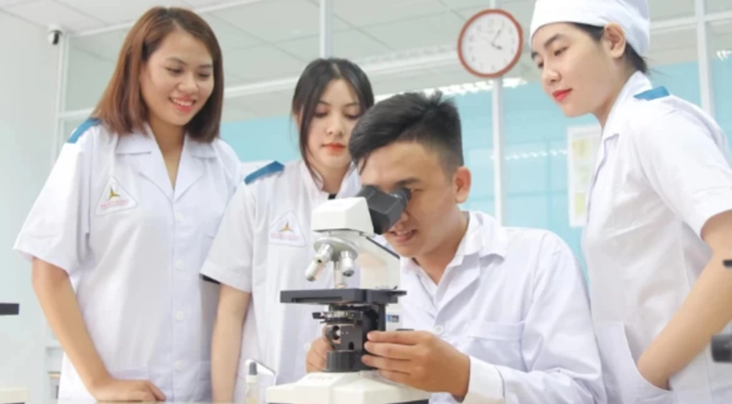 STUDY TRADITIONAL MEDICINE – SEIZE FUTURE CAREER OPPORTUNITIES