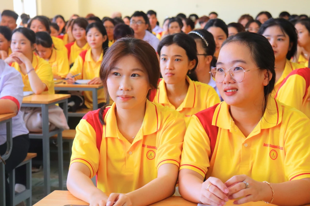 UNDERSTANDING NATIONAL DEFENSE AND SECURITY EDUCATION