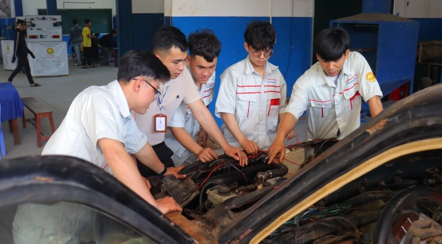 Vocational Education and Training Reform Based on Five Major Policy Pillars
