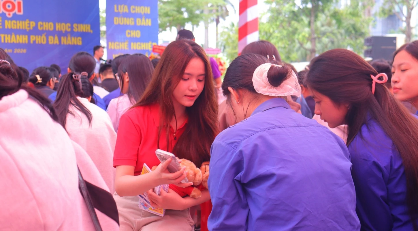 WHEN VOCATIONAL EDUCATION IS NO LONGER A SECONDARY CHOICE