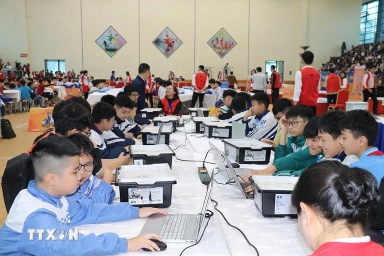 Many schools have established clubs in sports, arts, and STEM (Science, Technology, Engineering, and Mathematics), allowing students to choose activities based on their interests and abilities.