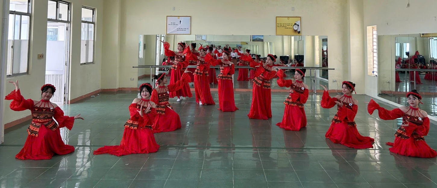 WHY DO PRESCHOOL EDUCATION STUDENTS AT DAI VIET UNIVERSITY LOVE THE SUBJECT OF DANCE AND DANCE TEACHING METHODS?